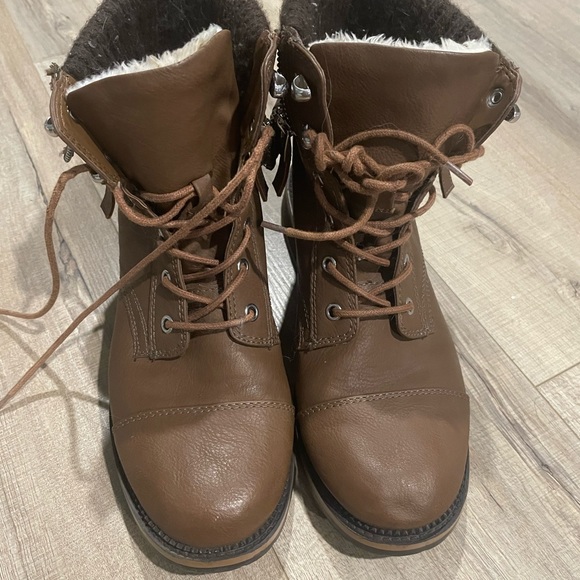 Call it spring boots - Picture 2 of 5